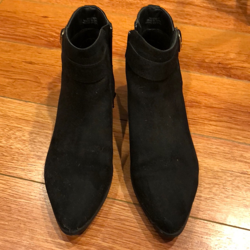 Forever 21 Black suede booties